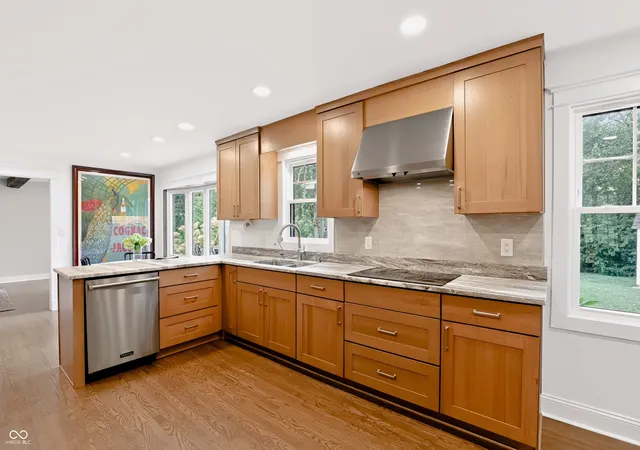 Photo 4 of Sale Pending at 4465 Bristal Ln, Carmel, IN 46033 | MLS# 22118009 | Listing updated on 2026-09-18