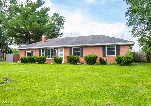 Photo 2 of Sale Pending at 9720 N Us Hwy 31, Columbus, IN 47201 | MLS# 22118071 | Listing updated on 2026-09-10