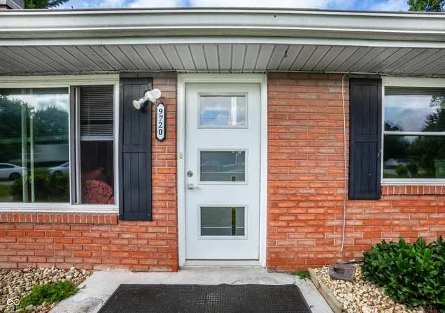 Photo 4 of Sale Pending at 9720 N US Hwy 31, Columbus, IN 47201 | MLS# 22118071 | Listing updated on 2026-09-10