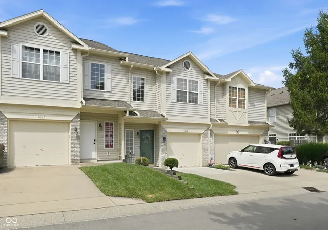 Photo 3 of Condo for sale at 1019 Grovewood Dr, Beech Grove, IN 46107 | MLS# 22118102 | Listing updated on 2026-09-24