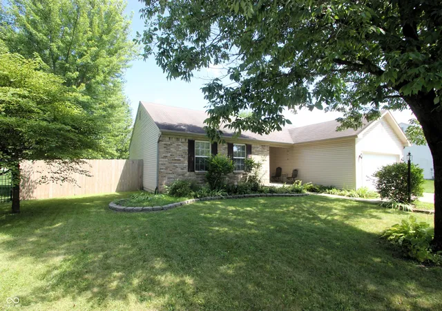Photo 2 of Sale Pending at 5112 Pine Hl Dr, Noblesville, IN 46062 | MLS# 22118104 | Listing updated on 2026-09-24