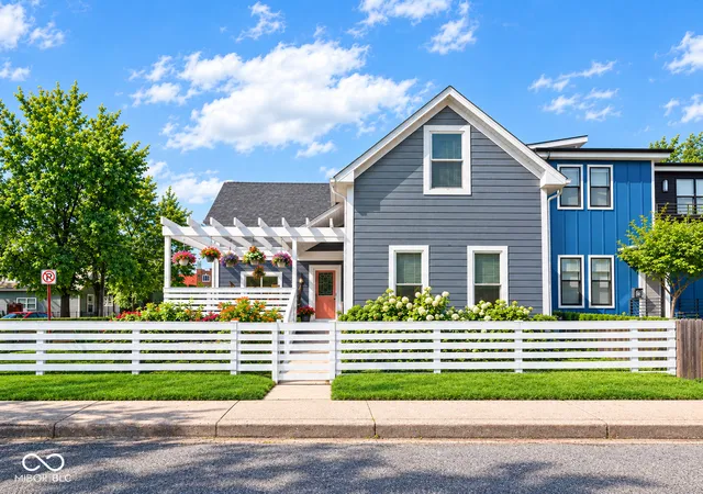 Photo 1 of Single family home for sale at 973 Elm St, Indianapolis, IN 46203 | MLS# 22118131 | Listing updated on 2026-09-10