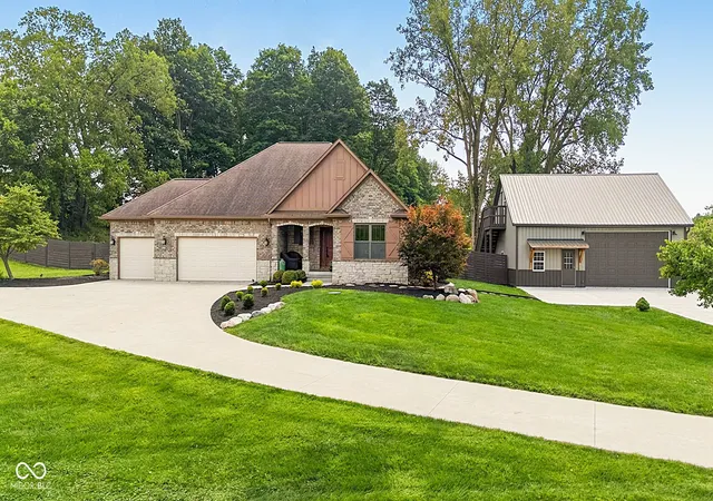 Photo 1 of Single family home for sale at 10135 E 166th Street, Noblesville, IN 46060 | MLS# 22118212 | Listing updated on 2026-09-14