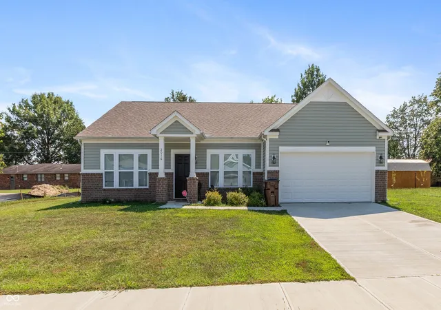 Photo 1 of Single family home for sale at 2016 Sandhill Dr, Seymour, IN 47274 | MLS# 22118232 | Listing updated on 2026-09-11