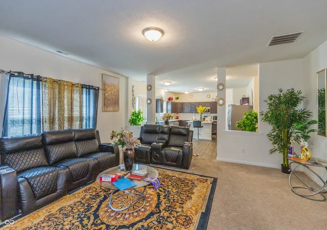 Photo 3 of Single family home for sale at 2016 Sandhill Dr, Seymour, IN 47274 | MLS# 22118232 | Listing updated on 2026-09-11