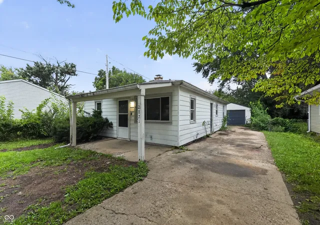 Photo 1 of Single family home for sale at 2821 S Fleming St, Indianapolis, IN 46241 | MLS# 22118385 | Listing updated on 2026-09-14