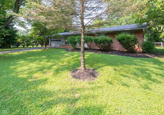 Photo 1 of Sale Pending at 7908 Kimlough Dr, Indianapolis, IN 46240 | MLS# 22118436 | Listing updated on 2026-10-12