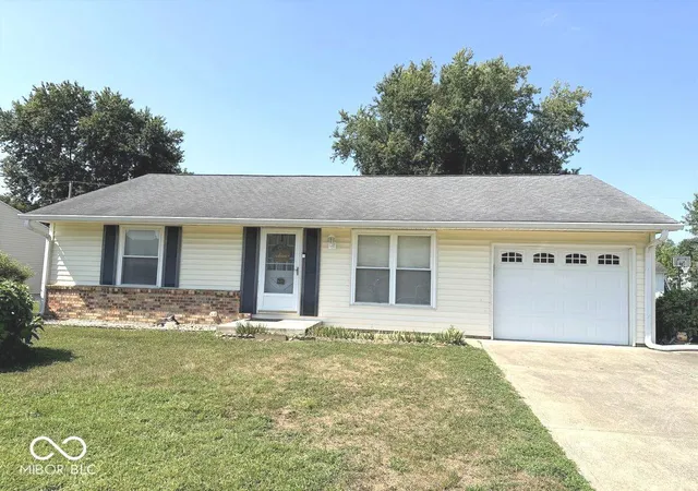 Photo 1 of Single family home for sale at 260 Duo Dr, Martinsville, IN 46151 | MLS# 22118576 | Listing updated on 2026-09-14