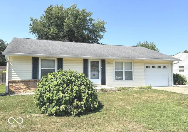 Photo 2 of Single family home for sale at 260 Duo Dr, Martinsville, IN 46151 | MLS# 22118576 | Listing updated on 2026-09-14