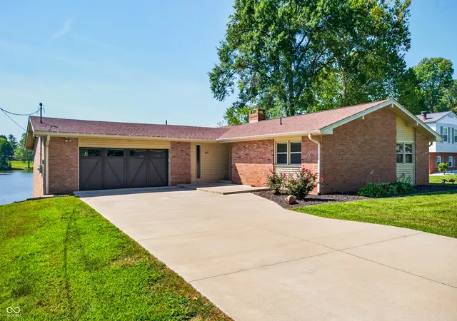 Photo 1 of Single family home for sale at 3783 W N Wood Lake Dr, Columbus, IN 47201 | MLS# 22118650 | Listing updated on 2026-09-22
