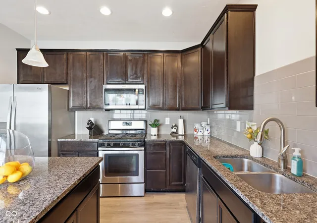 Photo 4 of Condo for sale at 9654 Calamus Dr, Noblesville, IN 46060 | MLS# 22118658 | Listing updated on 2026-09-28