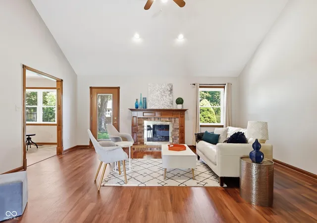 Photo 3 of Sale Pending at 155 Williamsburg Ln, Franklin, IN 46131 | MLS# 22118673 | Listing updated on 2026-09-15