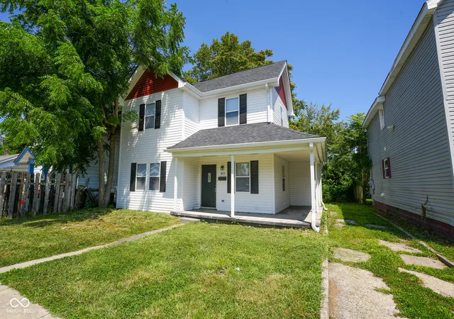 Photo 2 of Single family home for sale at 822 W 11th Street, Anderson, IN 46016 | MLS# 22118741 | Listing updated on 2026-09-15