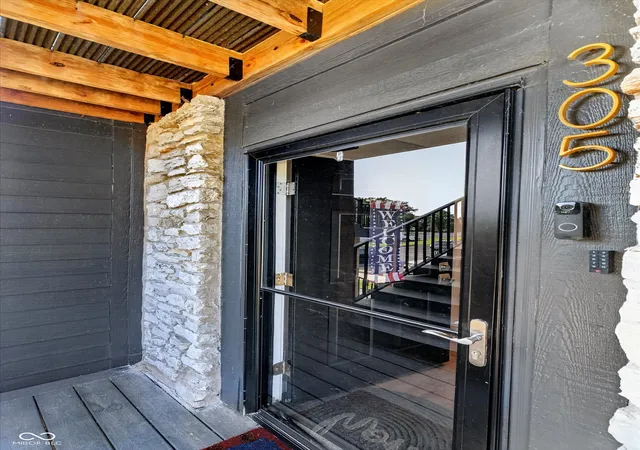 Photo 3 of Sale Pending at 102 Clarendon Dr #APT 305, Noblesville, IN 46062 | MLS# 22118768 | Listing updated on 2026-09-08