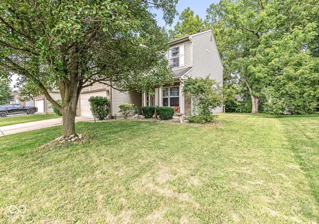 Photo 3 of Single family home for sale at 649 Weeping Way Ln, Avon, IN 46123 | MLS# 22118853 | Listing updated on 2026-09-30