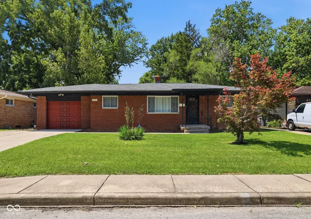 Photo 2 of Sale Pending at 4342 Shady Ln, Indianapolis, IN 46226 | MLS# 22119058 | Listing updated on 2026-09-15
