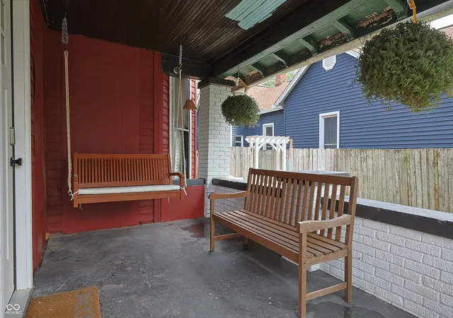 Photo 3 of Single family home for sale at 1439 Pearl St, Columbus, IN 47201 | MLS# 22119061 | Listing updated on 2026-09-10