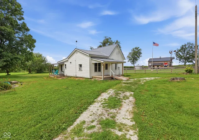 Photo 3 of Sale Pending at 6673 N Old State Rd 55, Wingate, IN 47994 | MLS# 22119163 | Listing updated on 2026-09-22