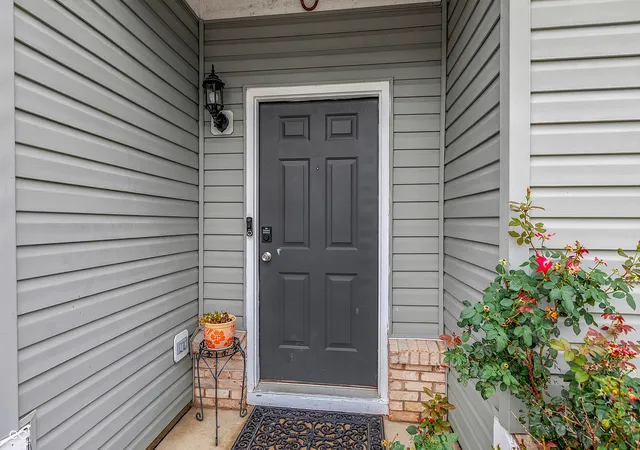 Photo 3 of Single family home for sale at 15108 Royal Grv Dr, Noblesville, IN 46060 | MLS# 22119175 | Listing updated on 2026-09-14