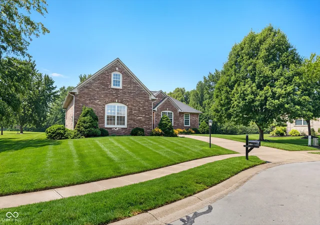 Photo 2 of Single family home for sale at 17010 Torrey Ct, Westfield, IN 46074 | MLS# 22119313 | Listing updated on 2026-09-21