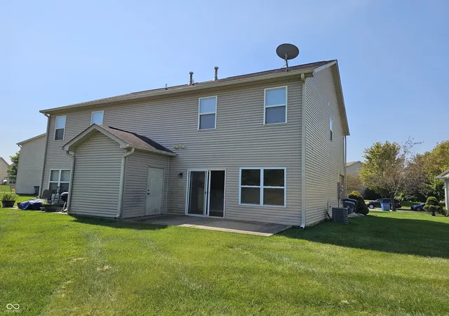 Photo 3 of Townhouse for sale at 10292 Golden Dr, Noblesville, IN 46060 | MLS# 22119324 | Listing updated on 2026-09-14