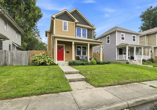 Photo 3 of Sale Pending at 3123 Broadway St, Indianapolis, IN 46205 | MLS# 22119338 | Listing updated on 2026-10-27