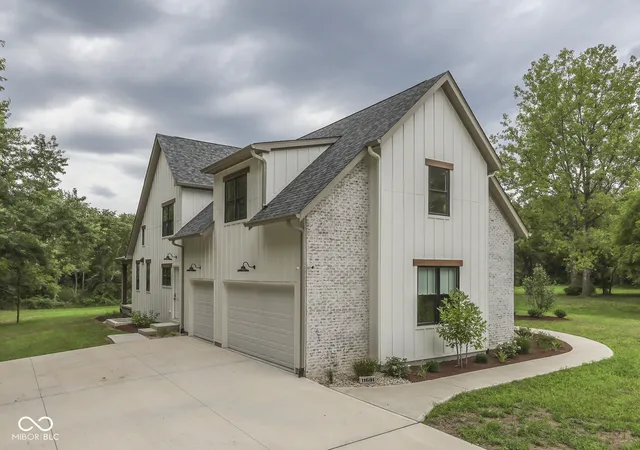 Photo 3 of Single family home for sale at 11681 N Mann Rd, Mooresville, IN 46158 | MLS# 22119426 | Listing updated on 2026-09-10