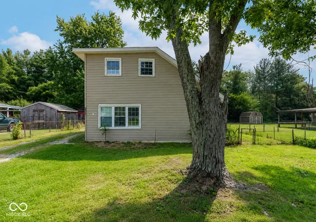 Photo 1 of Single family home for sale at 938 S Dupont Pl, West Terre Haute, IN 47885 | MLS# 22119456 | Listing updated on 2026-09-23