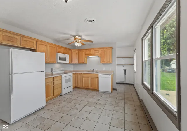 Photo 3 of Single family home for sale at 8824 N Miami Ridge Rd, Columbus, IN 47201 | MLS# 22119466 | Listing updated on 2026-09-11