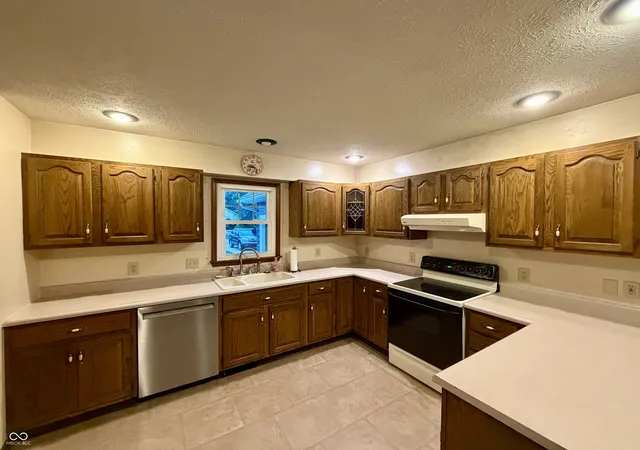 Photo 2 of Single family home for sale at 61 Callery Pear Dr, Batesville, IN 47006 | MLS# 22119626 | Listing updated on 2026-09-10