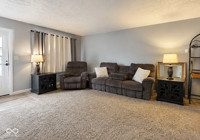 Photo 3 of House for sale at 437-439 Duo Dr, Martinsville, IN 46151 | MLS# 22119657 | Listing updated on 2026-10-09