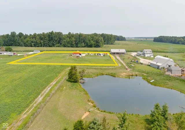 Photo 2 of Manufactured home for sale at 6875 E County Rd 1100 N, Butlerville, IN 47223 | MLS# 22119677 | Listing updated on 2026-10-09