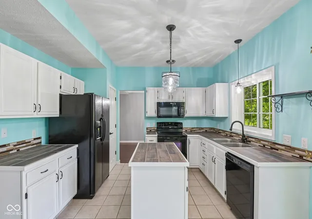 Photo 3 of Single family home for sale at 8535 Mcnutt Cir, Indianapolis, IN 46256 | MLS# 22119761 | Listing updated on 2026-10-14