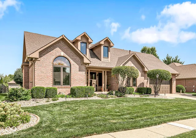 Photo 2 of Sale Pending at 1626 Belfield St, Indianapolis, IN 46217 | MLS# 22119904 | Listing updated on 2026-09-15