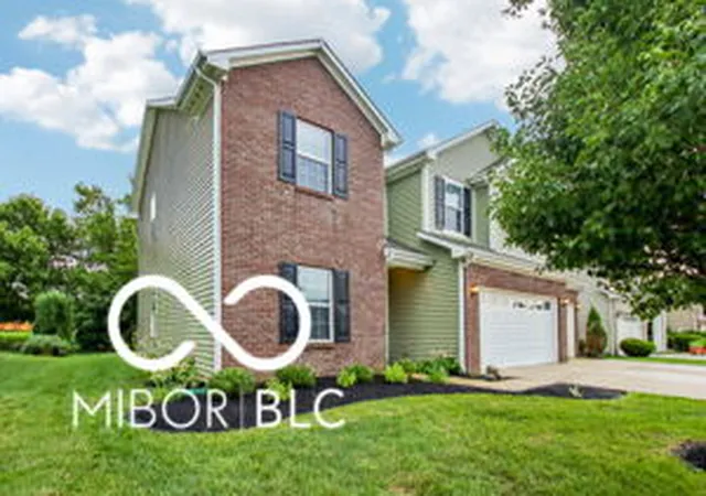 Photo 3 of Single family home for sale at 867 Ogala Dr, Westfield, IN 46074 | MLS# 22119906 | Listing updated on 2026-09-30