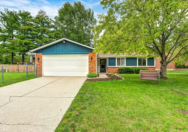 Photo 2 of Single family home for sale at 4115 Hollow Crk Dr, Indianapolis, IN 46268 | MLS# 22119917 | Listing updated on 2026-09-10