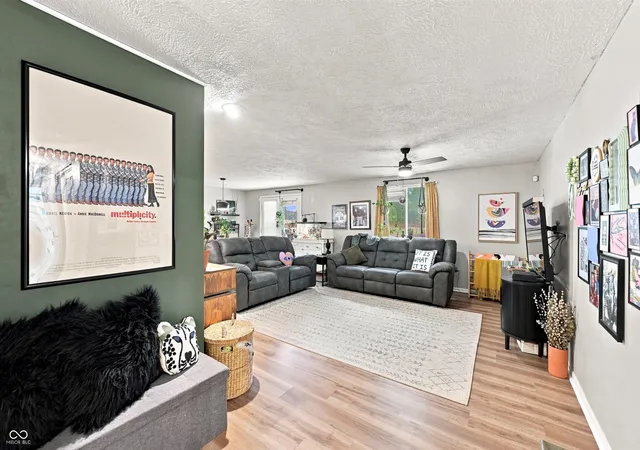 Photo 3 of Single family home for sale at 4115 Hollow Crk Dr, Indianapolis, IN 46268 | MLS# 22119917 | Listing updated on 2026-09-10