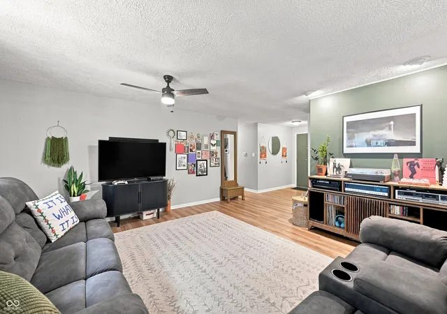 Photo 4 of Single family home for sale at 4115 Hollow Crk Dr, Indianapolis, IN 46268 | MLS# 22119917 | Listing updated on 2026-09-10