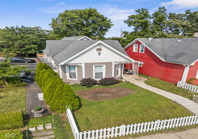 Photo 3 of Sale Pending at 1446 S Meridian, Indianapolis, IN 46225 | MLS# 22119975 | Listing updated on 2026-09-25