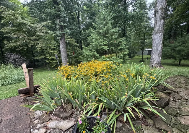 Photo 30 of Single family home for sale at 1405 Lakeside Dr, Spencer, IN 47460 | MLS# 22120076 | Listing updated on 2026-10-27