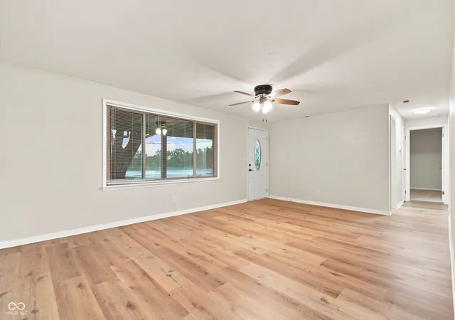 Photo 2 of Single family home for sale at 101 Cottonwood Dr, Anderson, IN 46012 | MLS# 22120083 | Listing updated on 2026-09-22