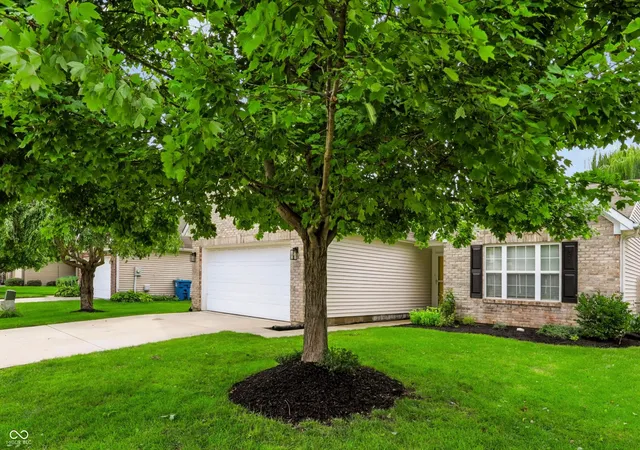 Photo 3 of Sale Pending at 1180 Dahlgren Ln, Cicero, IN 46034 | MLS# 22120211 | Listing updated on 2026-09-30