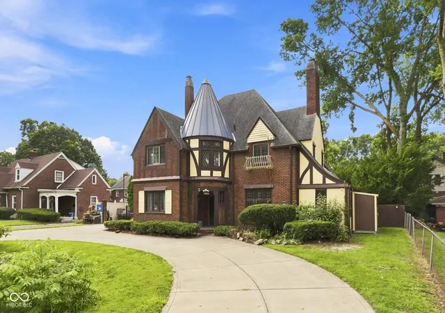Photo 2 of Single family home for sale at 3763 Watson Rd, Indianapolis, IN 46205 | MLS# 22120239 | Listing updated on 2026-09-28