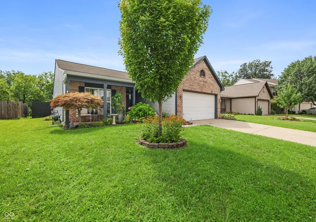 Photo 3 of Single family home for sale at 3207 Knobstone Ln, Indianapolis, IN 46203 | MLS# 22120299 | Listing updated on 2026-10-01