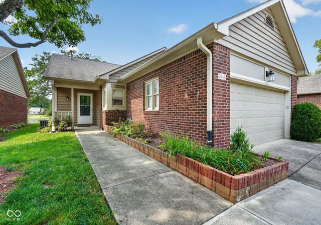 Photo 3 of Sale Pending at 7042 Steinmeier Dr, Indianapolis, IN 46220 | MLS# 22120333 | Listing updated on 2026-09-23