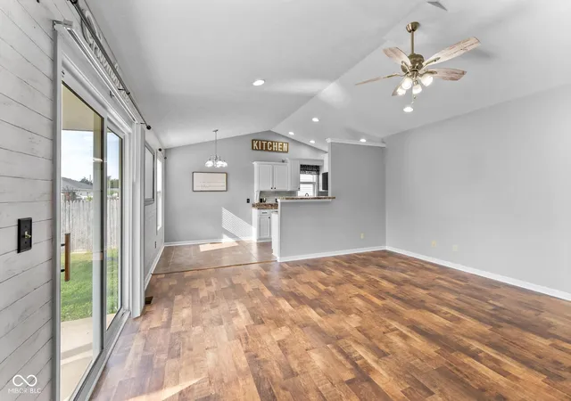 Photo 4 of Single family home for sale at 802 Allendale Dr, Seymour, IN 47274 | MLS# 22120530 | Listing updated on 2026-09-14