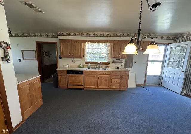 Photo 4 of Single family home for sale at 206 E 5th Street, Greensburg, IN 47240 | MLS# 22120565 | Listing updated on 2026-10-04