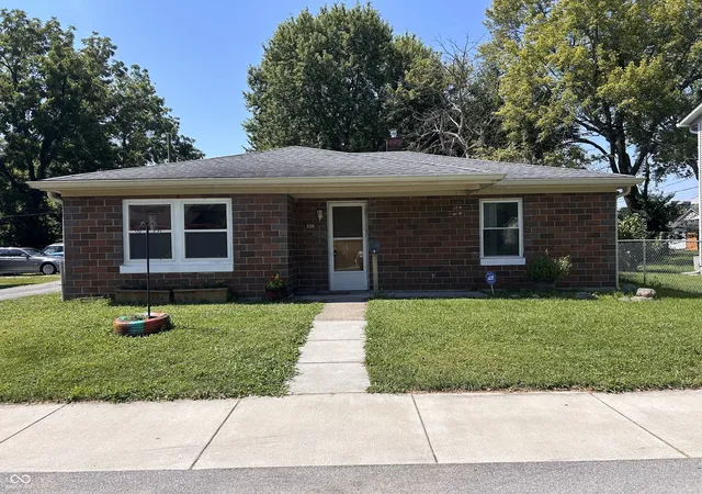 Photo 1 of Single family home for sale at 226 N Jefferson St, Brownsburg, IN 46112 | MLS# 22120665 | Listing updated on 2026-09-14