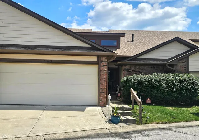Photo 1 of Condo for sale at 563 Cielo Vista Ct, Greenwood, IN 46143 | MLS# 22120733 | Listing updated on 2026-09-10