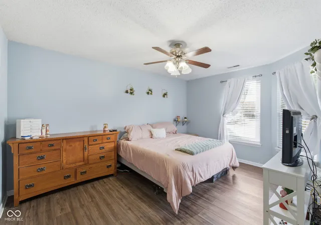 Photo 4 of Condo for sale at 5405 Allero Dr, Indianapolis, IN 46237 | MLS# 22120746 | Listing updated on 2026-10-07